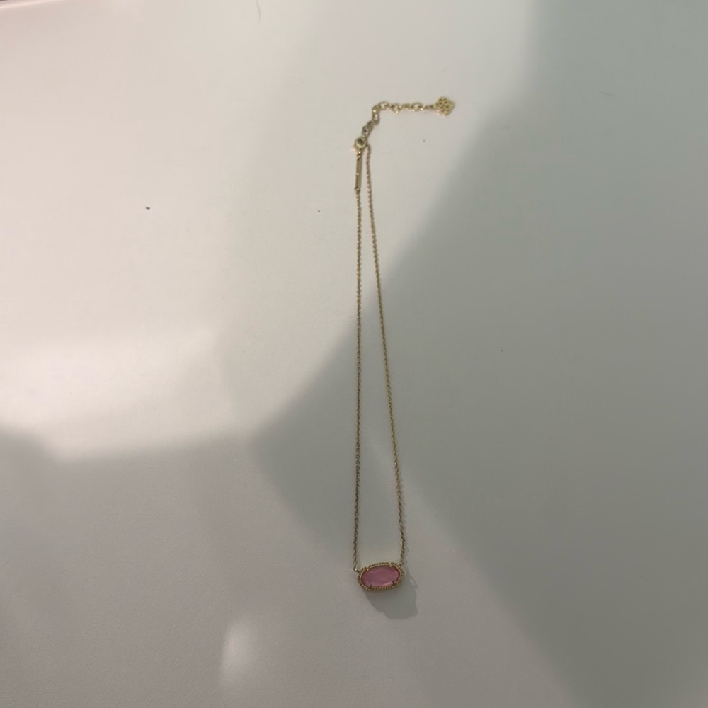 pink kendra scott necklace